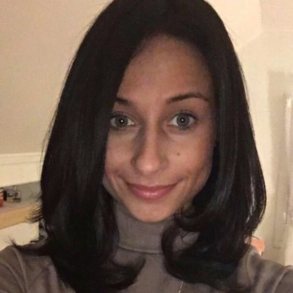 Profile Picture of Amanda Trexler (@mandytrex) on Poshmark