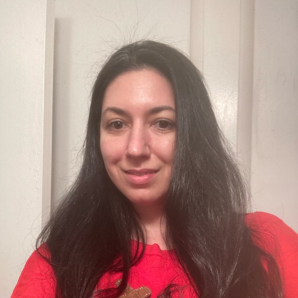 Profile Picture of Biana Lupa (@bianazel) on Poshmark