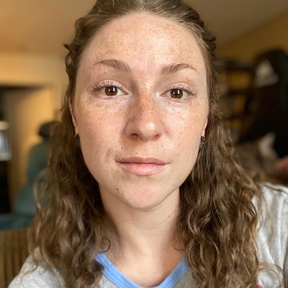 Heather Decosta - Poshmark Profile Picture of Heather Decosta (@heatherdecosta) on Poshmark