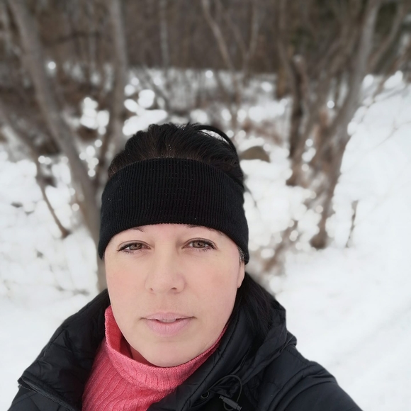 Profile Picture of Nadine Pilote (@nadinepilote) on Poshmark