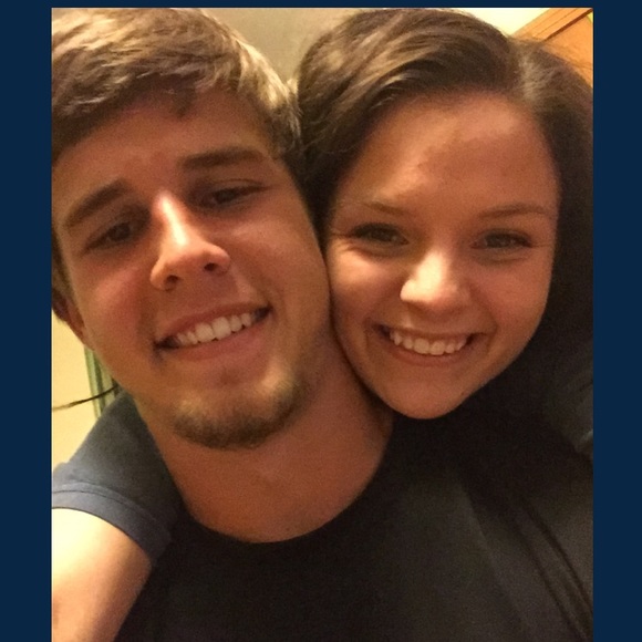 Profile Picture of Corey Mahoney (@coreybeth94) on Poshmark