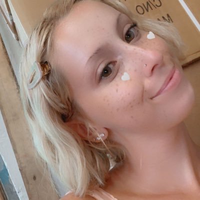 Profile Picture of Amanda Coulombe (@amanda_coulombe) on Twitter