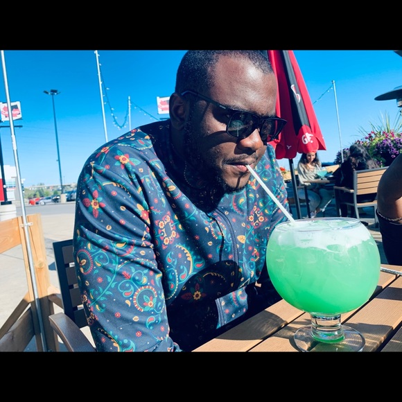 Profile Picture of Gradi M (@gradim) on Poshmark
