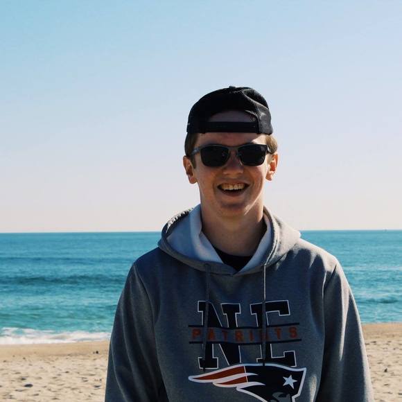 Profile Picture of Brett Masterson (@hockeydude5802) on Poshmark