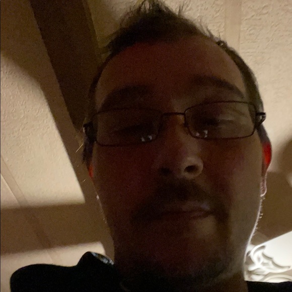 Profile Picture of Thomas Stewart (@thomasstewar327) on Poshmark