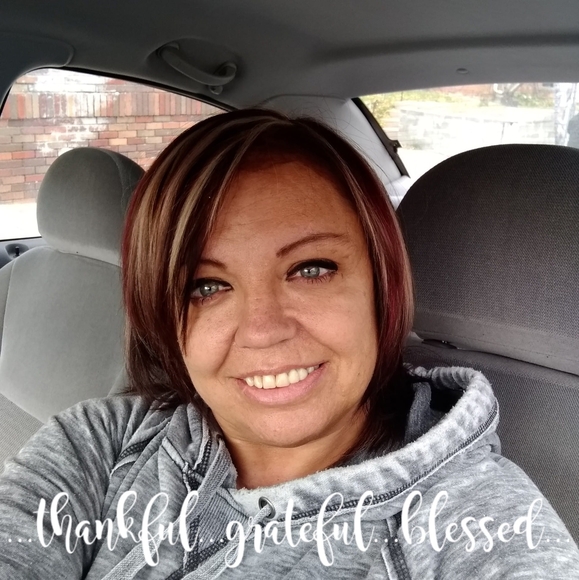 Profile Picture of Michaelle Vega morales (@michaelleloco) on Poshmark