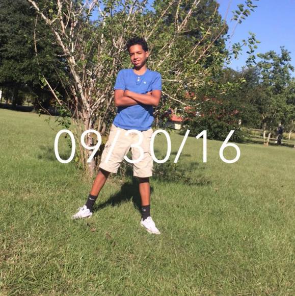 Profile Picture of Damien White (@damien_white) on Poshmark