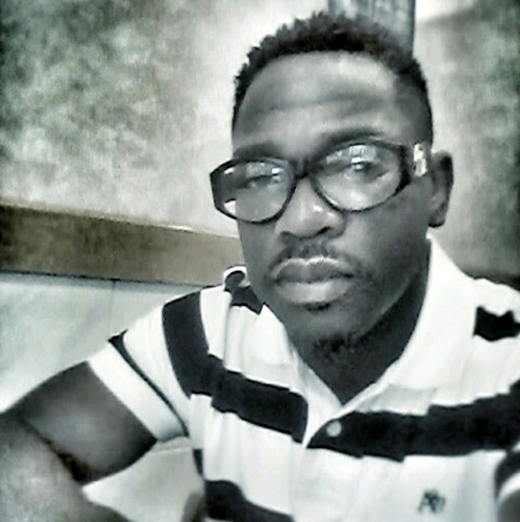 Profile Picture of Carlos Powell (@capone72) on Poshmark