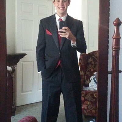 Profile Picture of Brad Manley (@bradmanley1990) on Twitter