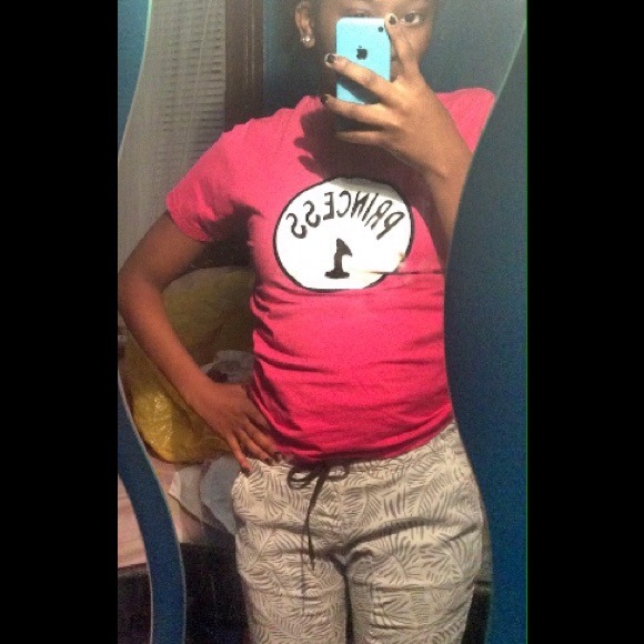 Profile Picture of Rickya Stuth (@rickyaperez) on Poshmark