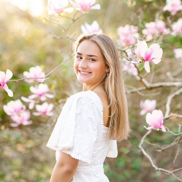 Profile Picture of Maria Labue (@marialabue06) on Poshmark