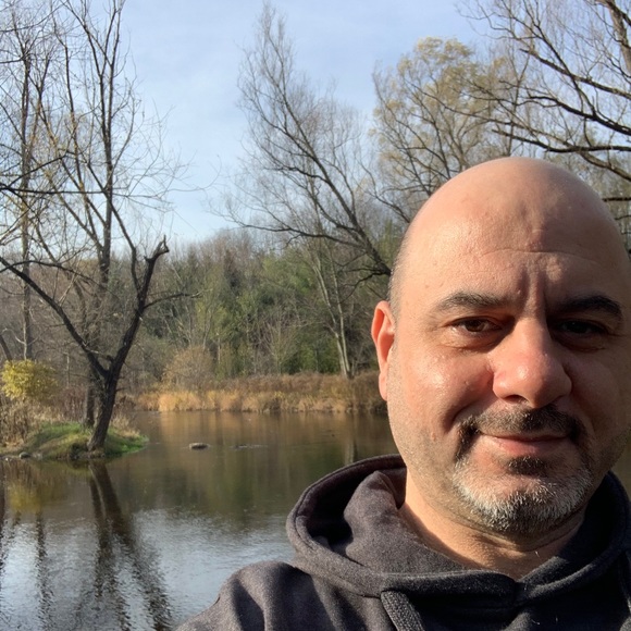 Profile Picture of Amjed Majeed (@amjedmajeed) on Poshmark