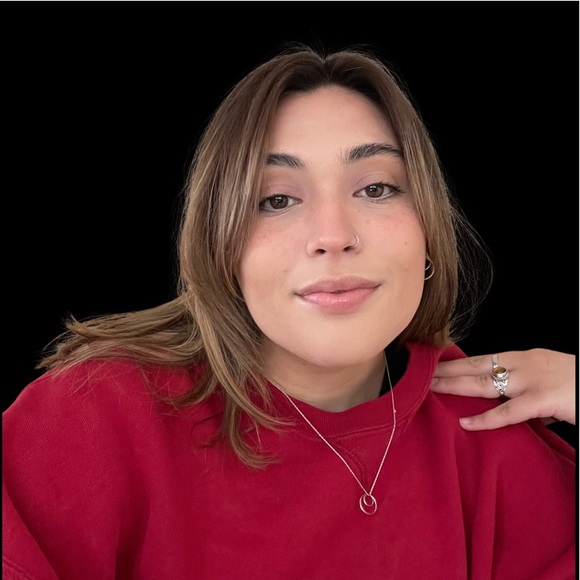 Profile Picture of Aliyah Zachow-rodriguez (@zachowaliyah) on Poshmark