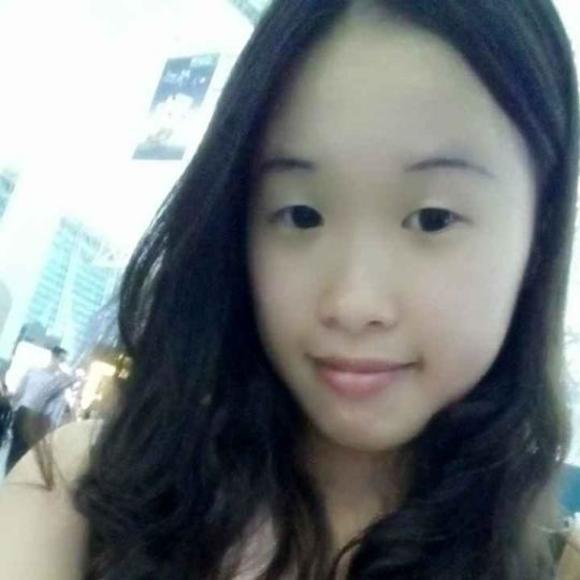Profile Picture of Perry Jiang (@perryjiang) on Poshmark