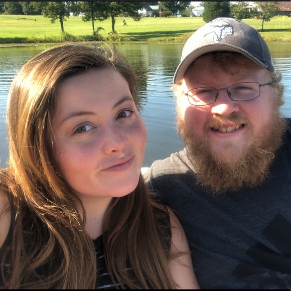 Profile Picture of Katie Meffert (@dkmeffert) on Poshmark