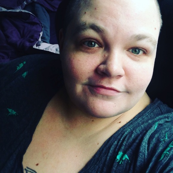 Profile Picture of Benny Hope (@bennyhope33) on Poshmark