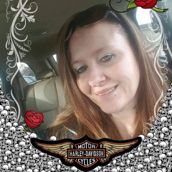 Profile Picture of Amanda Helgeson (@amandahelgeson) on Poshmark