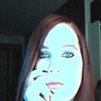 Profile Picture of Amanda Czerwinski (@@Mandaizsweet) on Twitter