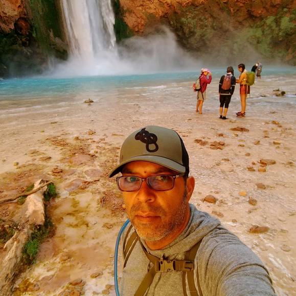 Profile Picture of Steve Cabral (@stevecabral976) on Poshmark