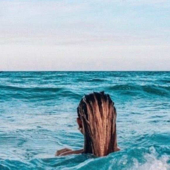 Profile Picture of Bailey Heglund (@baileyheglund) on Poshmark