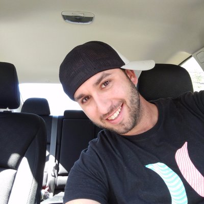 Profile Picture of Tom (@TomGunz27) on Twitter