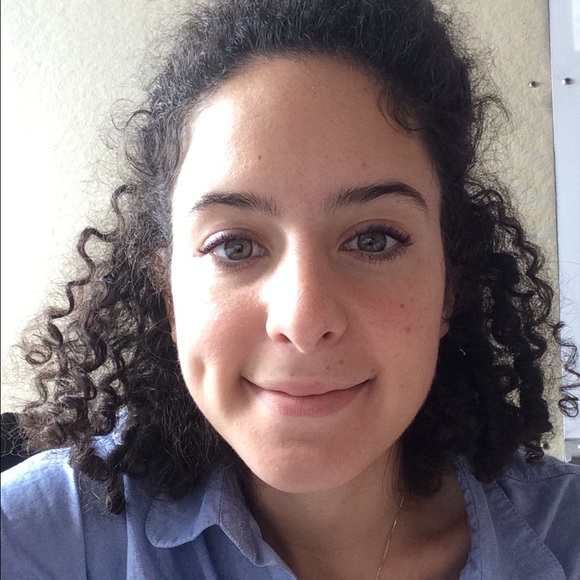 Profile Picture of Sara Nimeh (@kneemee) on Poshmark