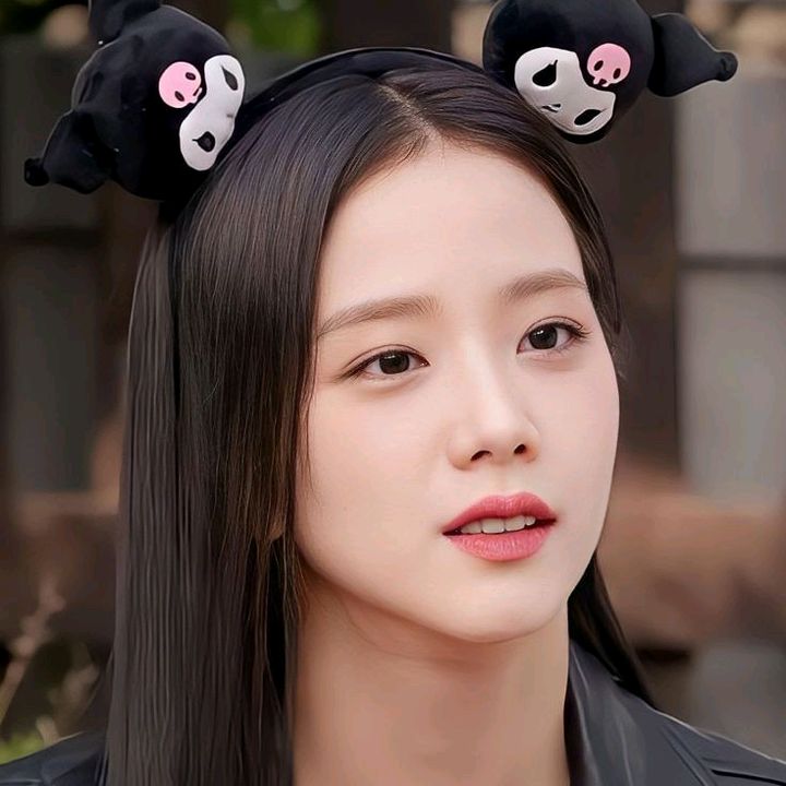 Profile Picture of . (@amandanext_) on Tiktok