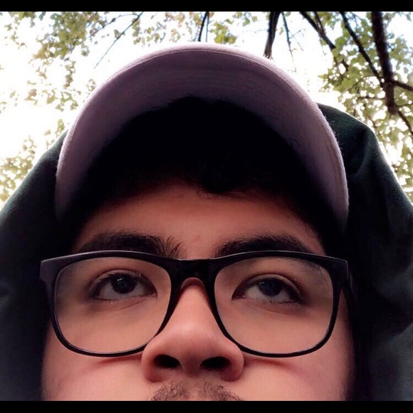 Profile Picture of Abraham Manilla (@abeyokie1) on Poshmark