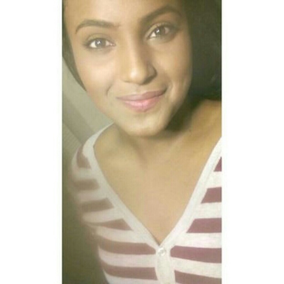 Profile Picture of Samira Sparkd (@samirasparks) on Poshmark