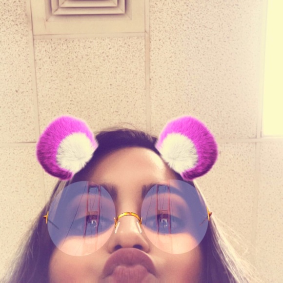 Profile Picture of Bianca Camacho (@biancaalexxis) on Poshmark