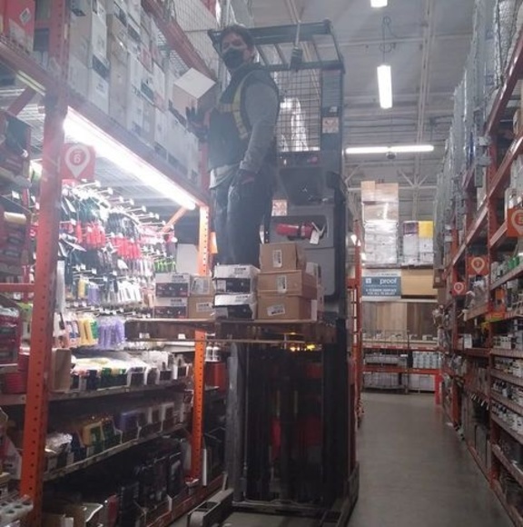 Profile Picture of Frank Ramirez (@frankbit_310) on Poshmark