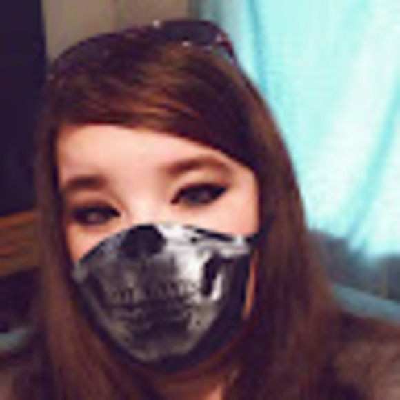 Profile Picture of Missy Riessen (@missy_riessen) on Poshmark