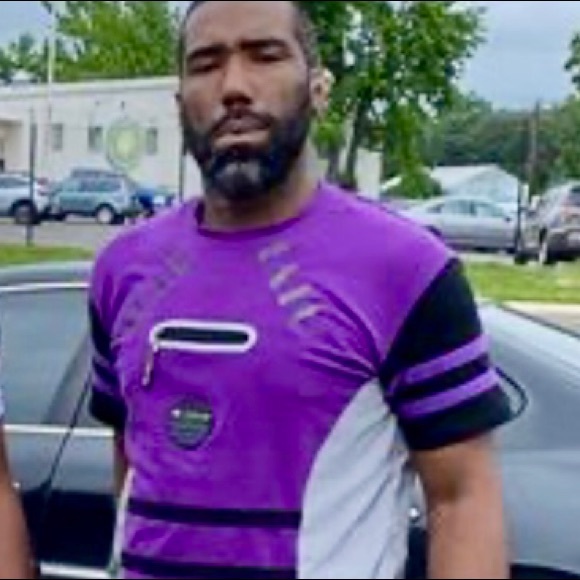 Profile Picture of Curtis Williams (@curtiswms713) on Poshmark