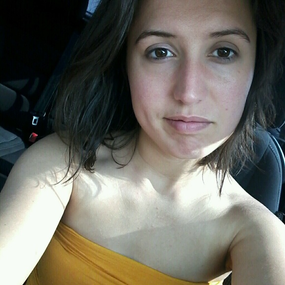 Profile Picture of Candice Patton (@candie_elise) on Poshmark