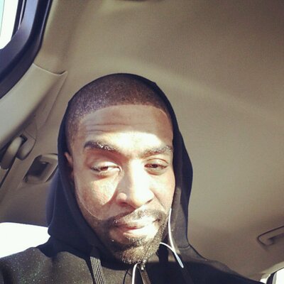 Profile Picture of Larry Cobb (@lightweight79) on Twitter