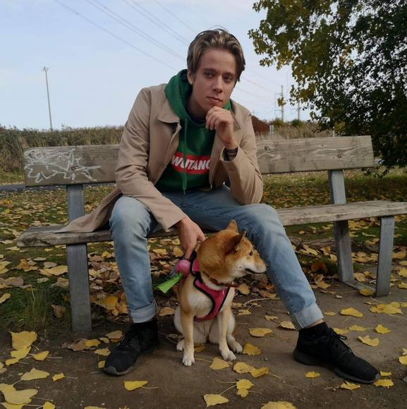 Profile Picture of Jacob Bluteau-rondeau (@jacobbr4) on Poshmark