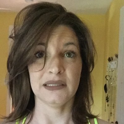 Profile Picture of Rebecca Smith-Edaburn (@reba9410) on Twitter