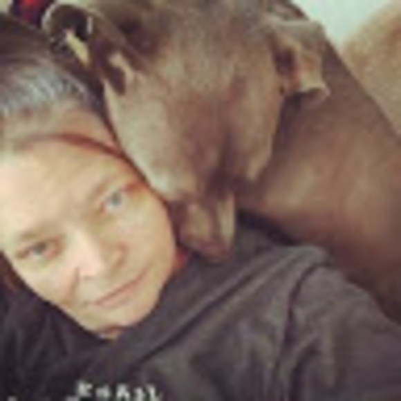 Profile Picture of Dawn Potts (@pinkdawn702) on Poshmark