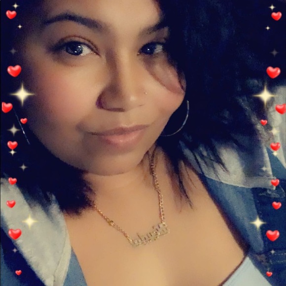 Profile Picture of Oneida Rivera soler (@oneidarivera862) on Poshmark