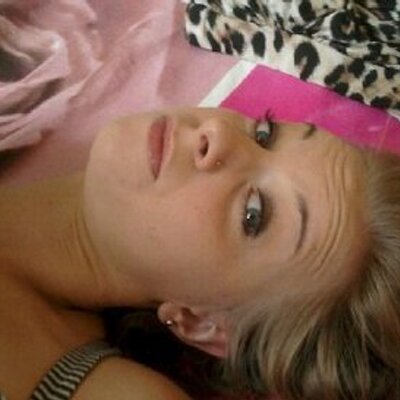 Profile Picture of Fournier (@DeborahFournier) on Twitter