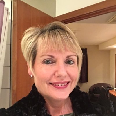 Profile Picture of Hilary Lloyd (@HilaryLloyd31) on Twitter