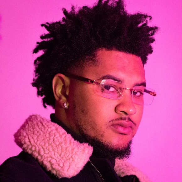 Profile Picture of Tim Long (@fellocoo) on Poshmark