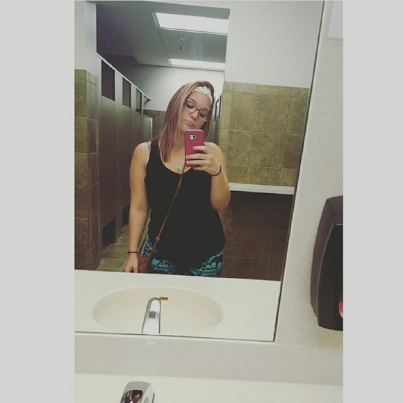 Profile Picture of Summer Havice (@summy13) on Poshmark