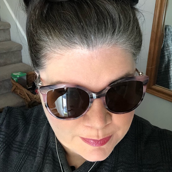 Profile Picture of Jan Connell (@janc902) on Poshmark