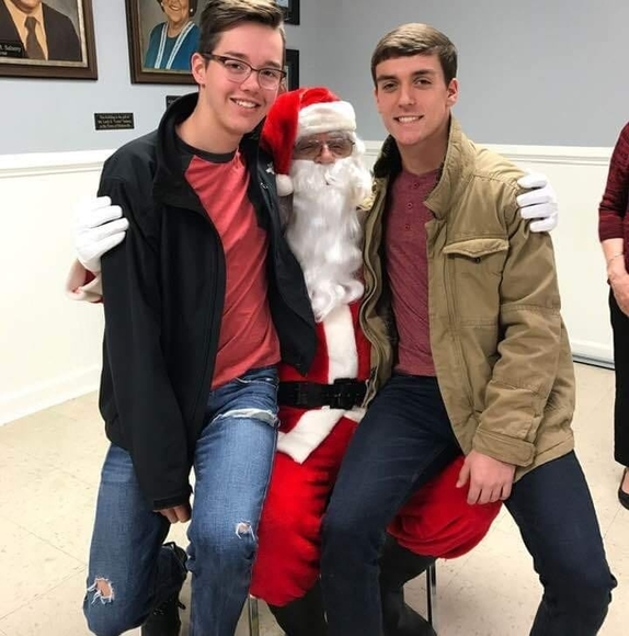 Profile Picture of Cody Roach (@coroach) on Poshmark