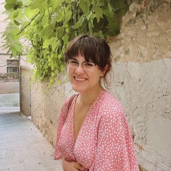 Profile Picture of Sami Niven (@kowabunga48) on Poshmark