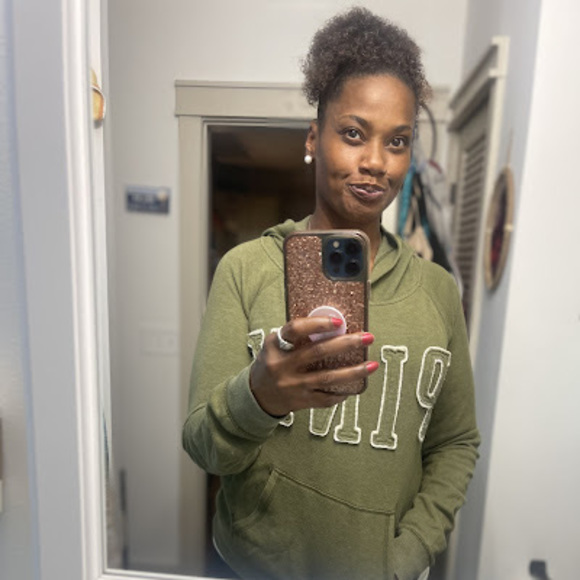 Profile Picture of Lakendra n. Mann (@pr3ttykitty2012) on Poshmark