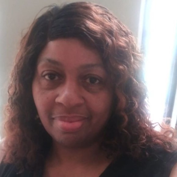 Profile Picture of Linda Lemelle (@lindalemelle628) on Poshmark