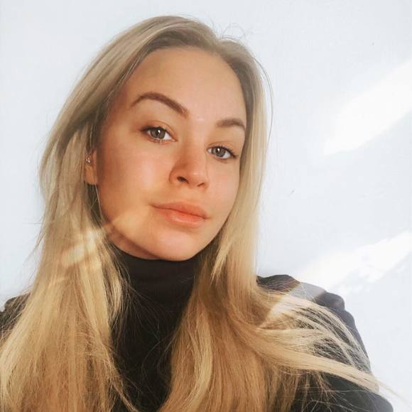 Profile Picture of Jade Faubert (@jadefaubert) on Poshmark