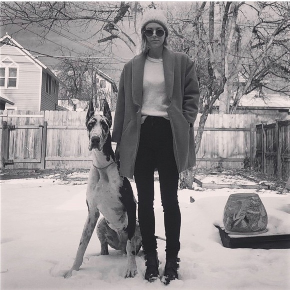 Profile Picture of Camille Conrad (@aka_camille) on Poshmark